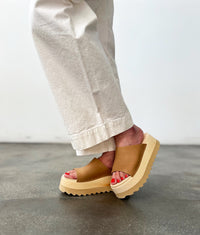 Alex Slide in Cashmere Nubuck - Size 8 (T1)