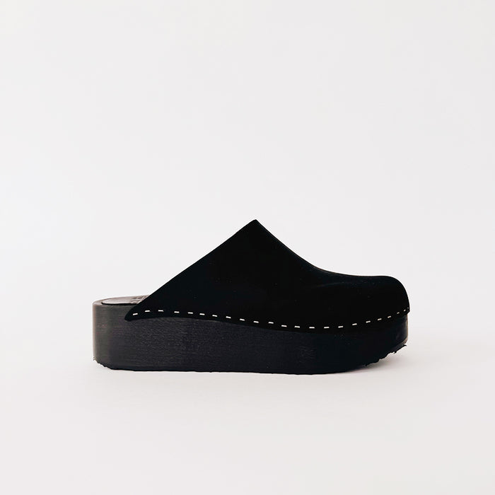 Bean in Monochrome black