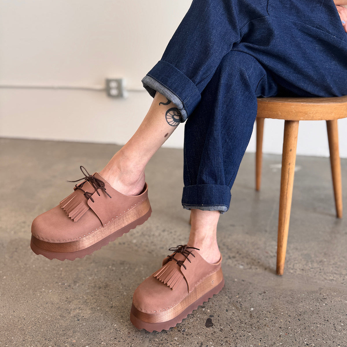 Charlie in Cocoa Nubuck - Size 8 (T2)