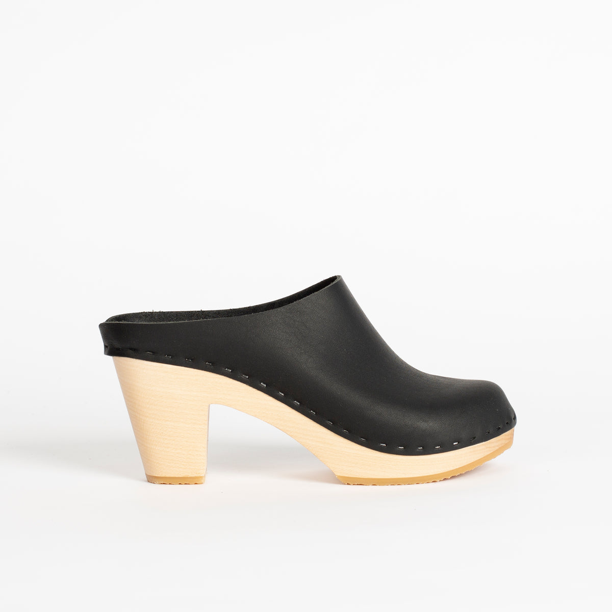 Chloe in Black Leather- Size 8 (T2)