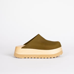 Chonk Clog in Kelp