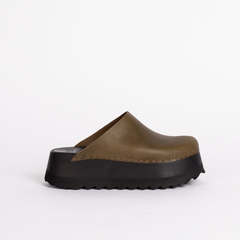 Chonk in Moss Leather - Size 8 (T2)