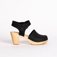 Emma Closed Toe in Coal Nubuck - Size 7 (T2)