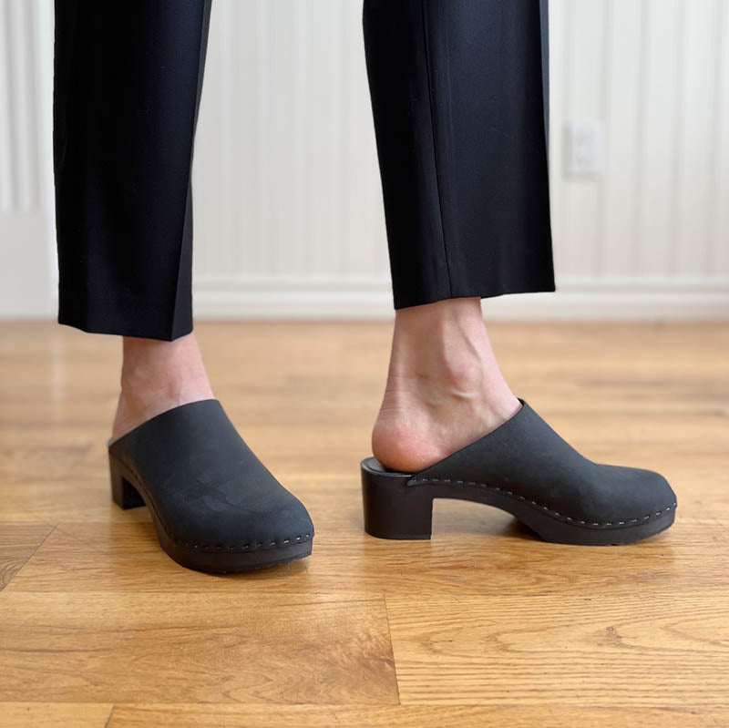 Gabe in monochrome black Shoes Clog