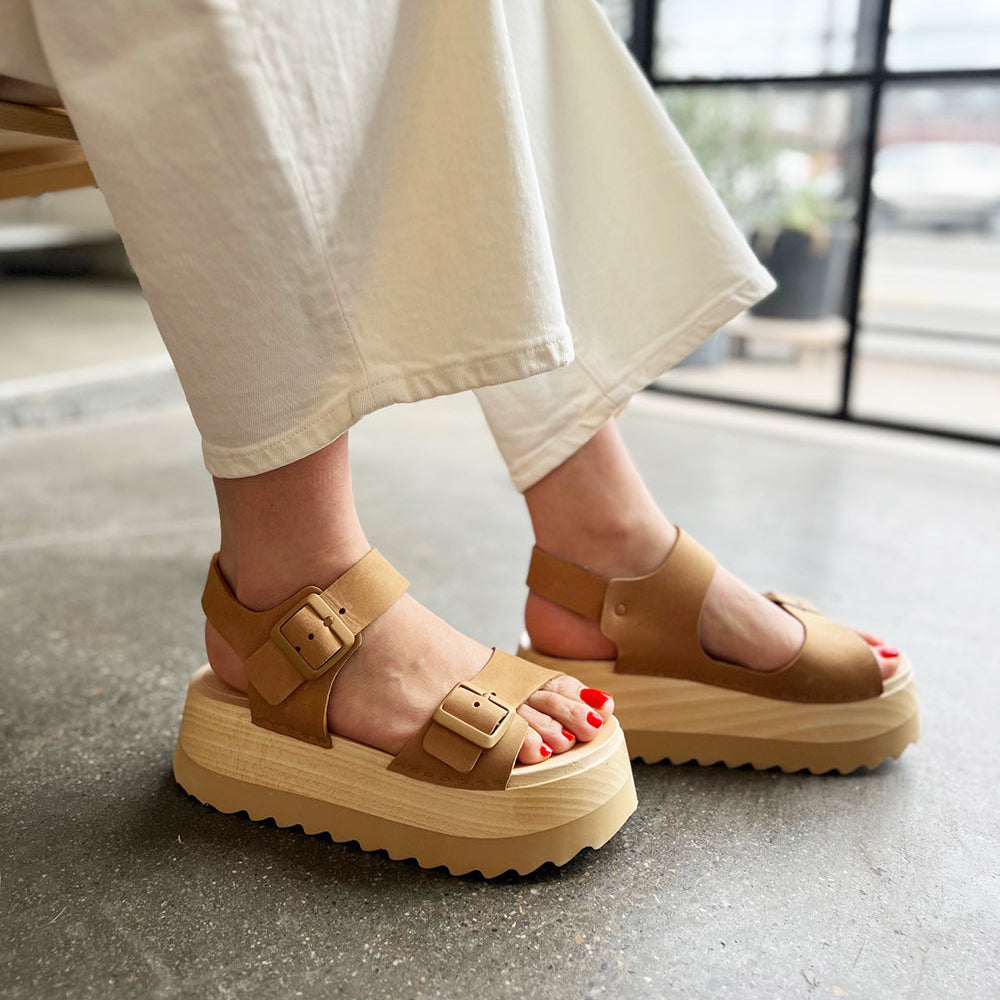 Gigi in Cashmere Nubuck - Size 6 (T2)