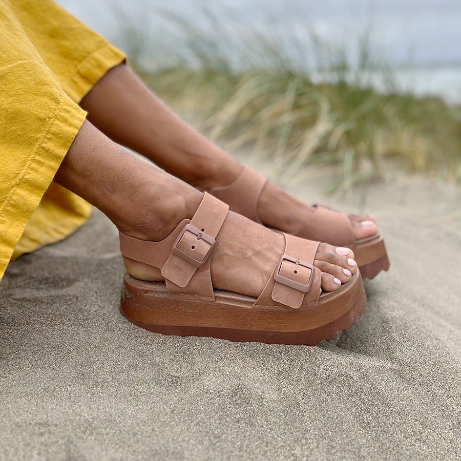 Gigi in Cocoa Nubuck - Size 8 (T2)