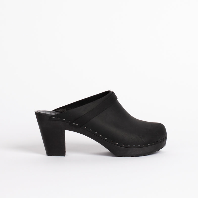 Kat in Monoblack - Final sale