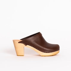 Kat in Coffee- Size 10 (T1)