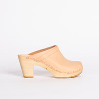 Kat Clog in Natural leather