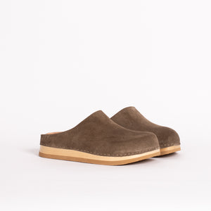 Loaf Clog in Mushroom Suede