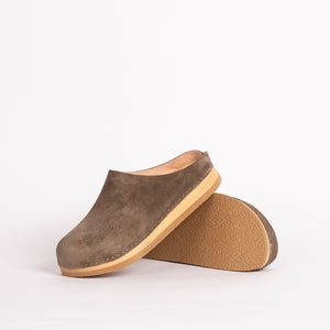 Loaf Clog in Mushroom Suede