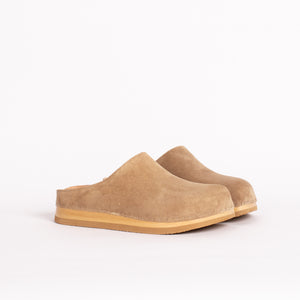 Loaf Clog in Dune Suede