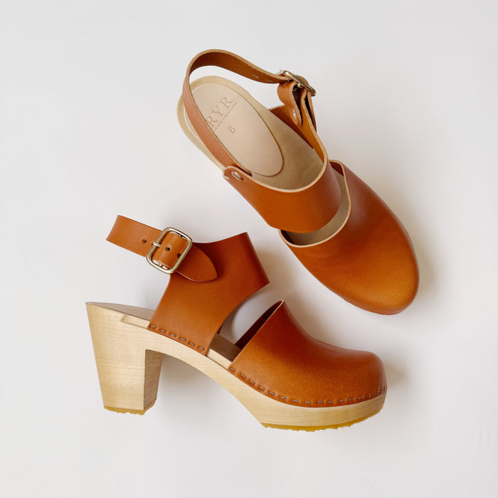 Miranda closed toe in Whiskey