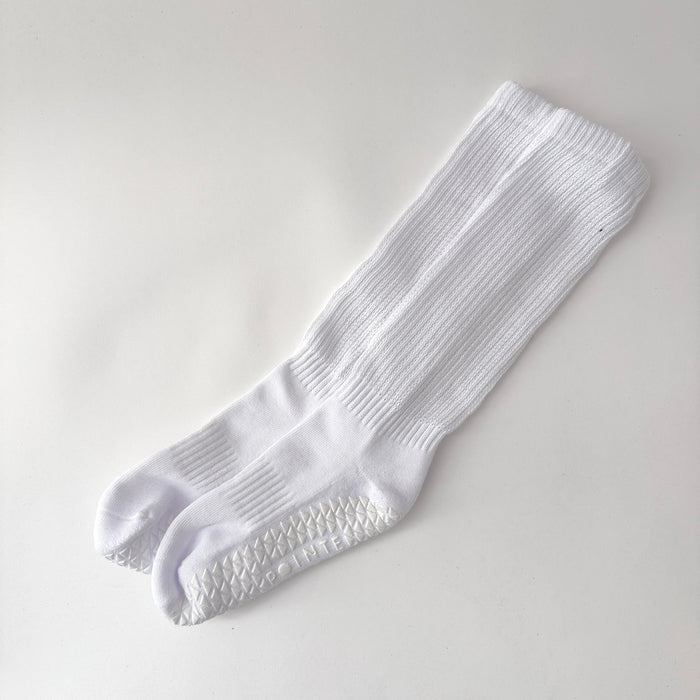 Slouch Crew Grip Socks in White