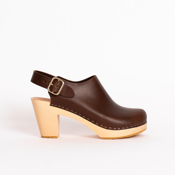 Suzie in Coffee leather
