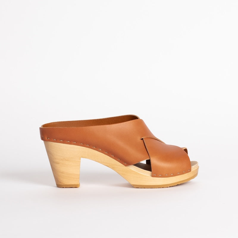 Sybil in Whiskey - Size 6 (T2)