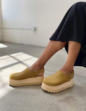 Tegan Clog in Kelp