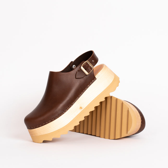 Tegan in Coffee Leather