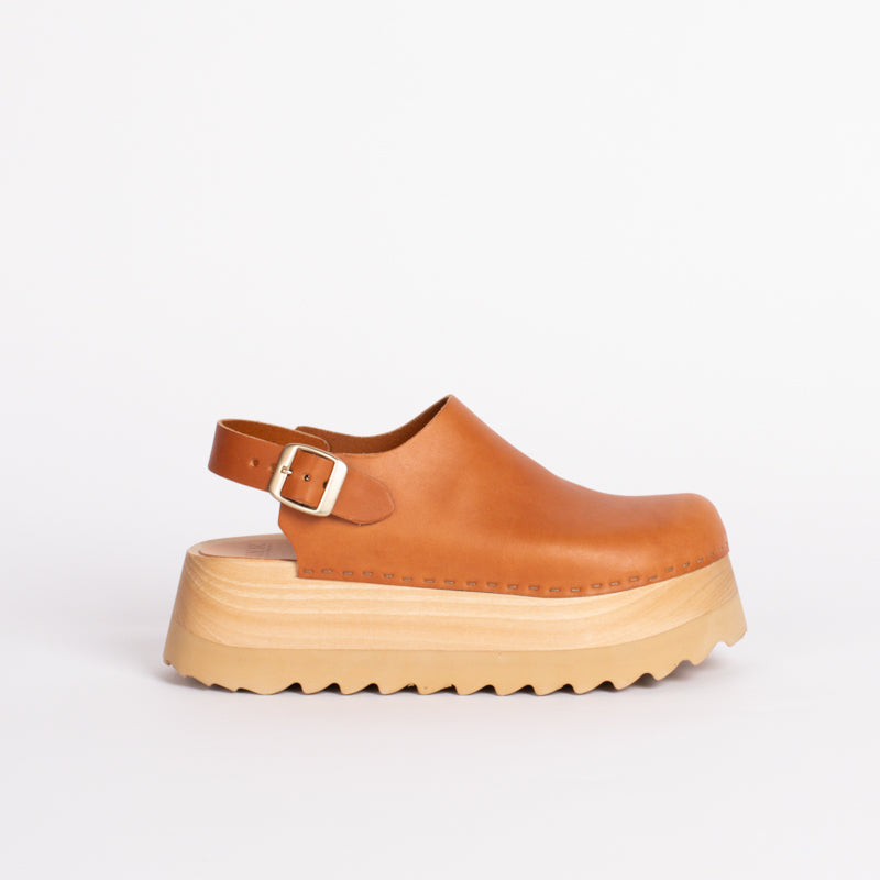 Tegan in Whiskey Leather - Size 9 (T2)