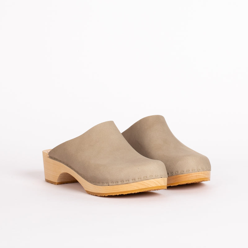 Worker Clog in Birch