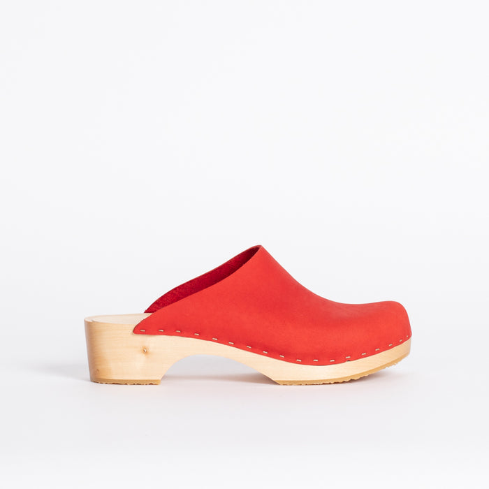 Worker Clog in Poppy - Final Sale