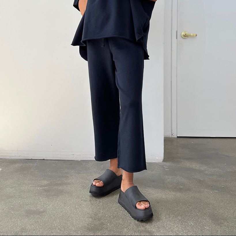 Alex in Monoblack Nubuck - Size 7 (T2)