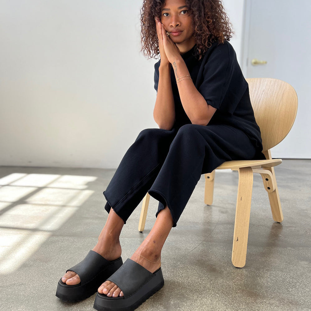 Alex in Monoblack Nubuck - Size 7 (T2)