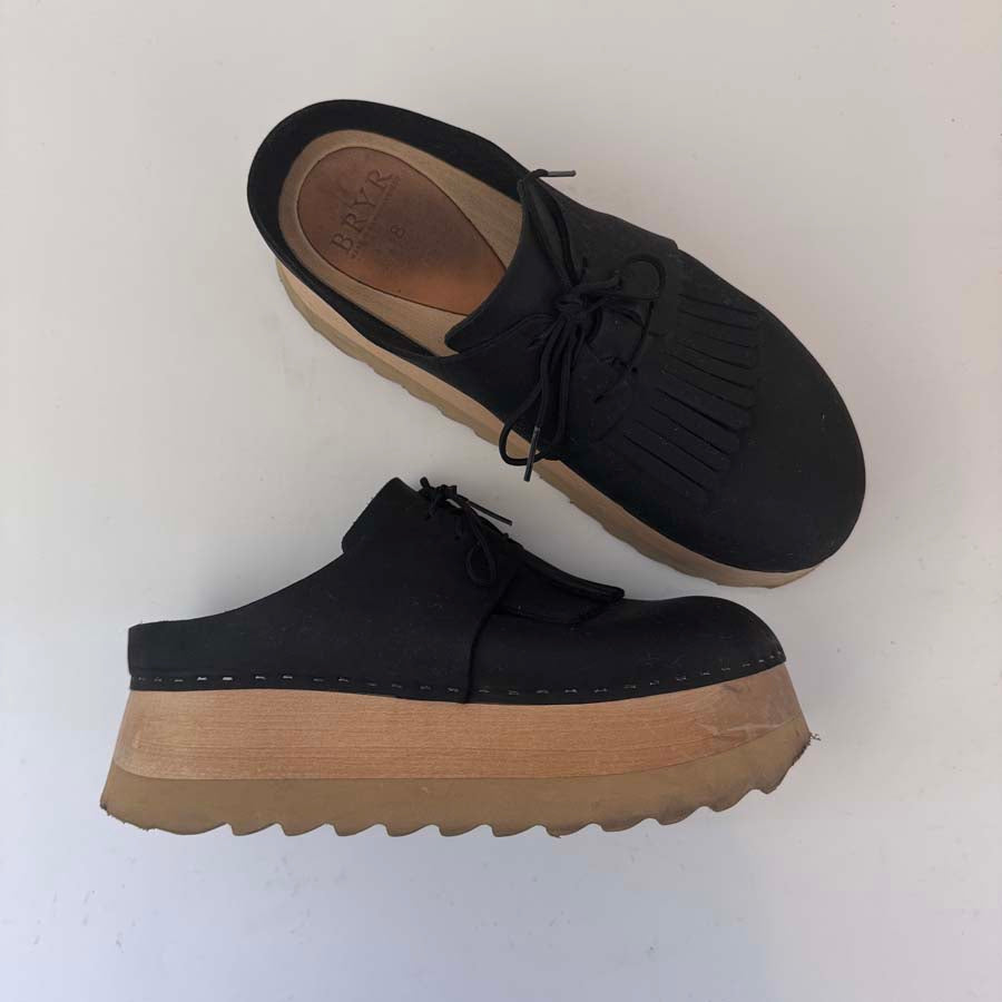 Charlie with Kilt in Coal - Size 8 (T4)