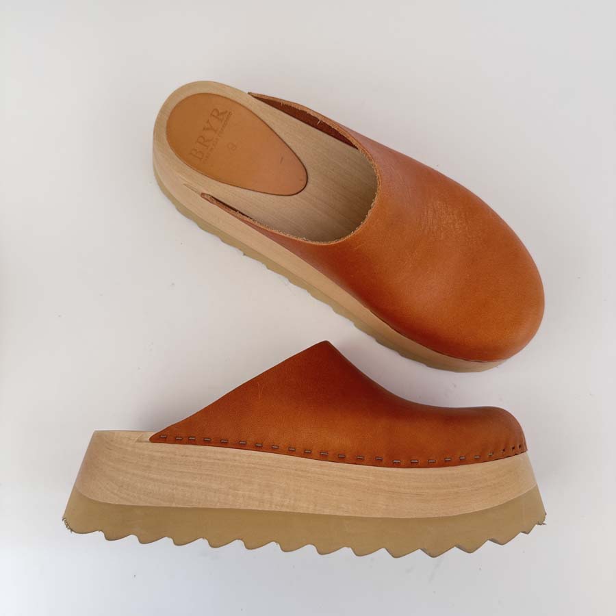 Chonk in Whiskey - Size 9 (T3)