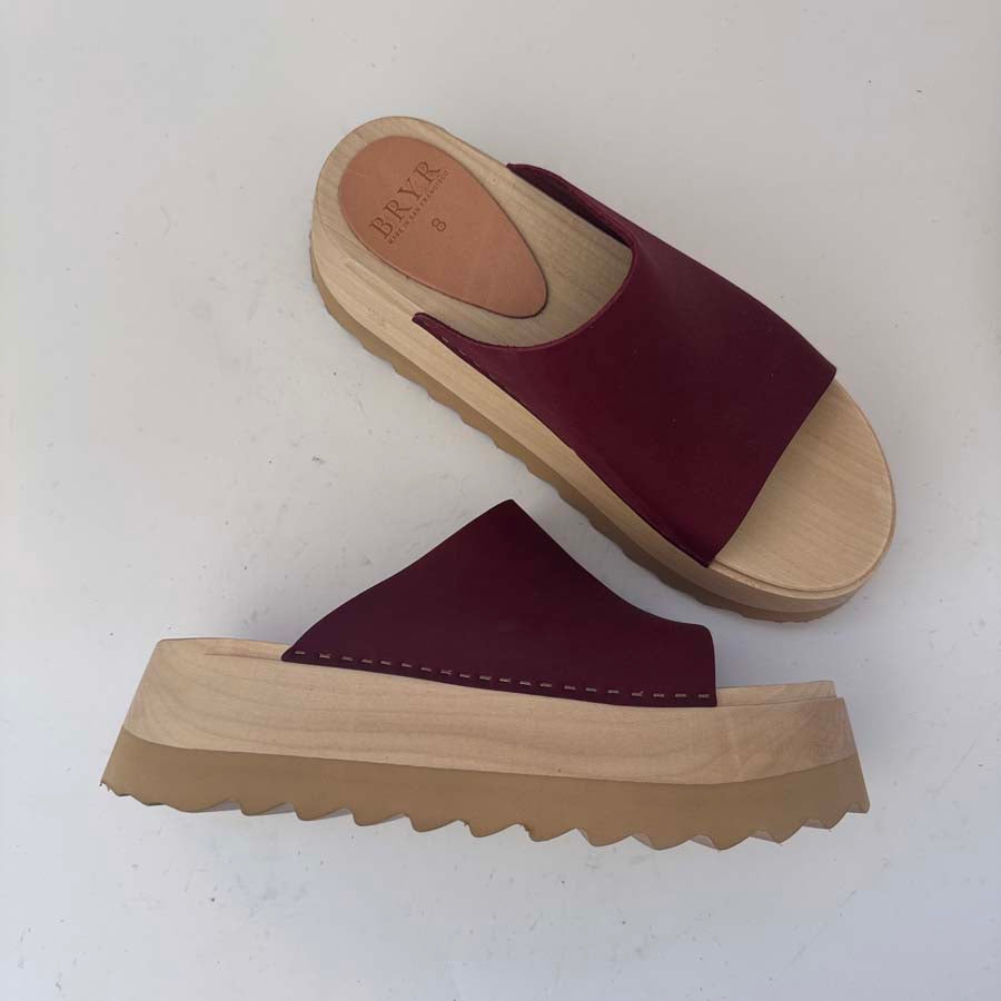 Alex Slide in Sangria Chamois - Size 8 (T1)