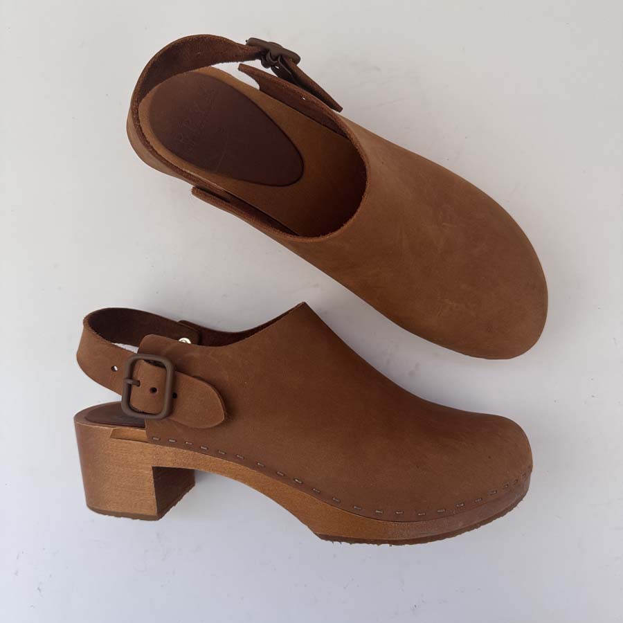 Daphne in Cedar- Size 9 (T4)