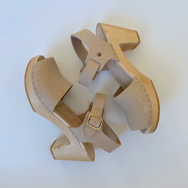 Emma high-heeled shoes in Spanish bone color, featuring a sleek and classic design
