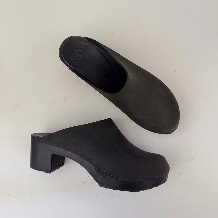 Gabe in Monoblack - Size 5 (T3)