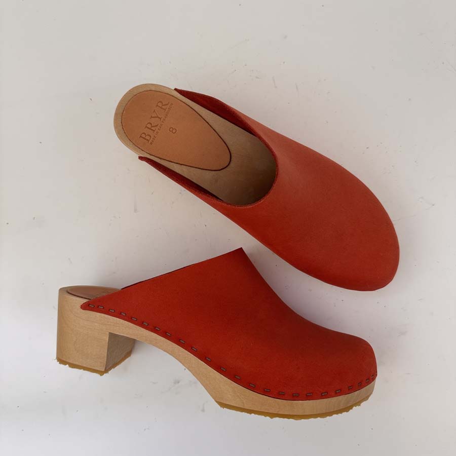 Gabe in Poppy - Size 8  (T3)