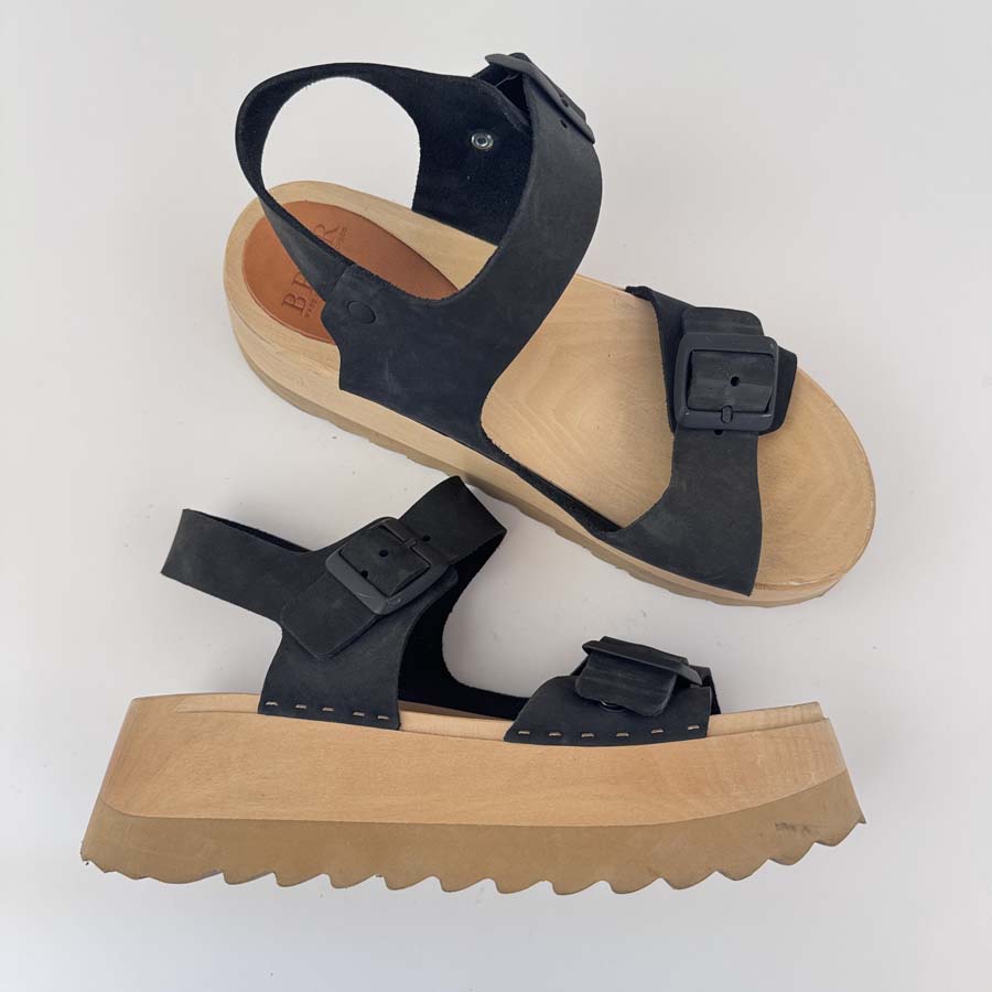 Gigi in Coal - Size 7 (T4)