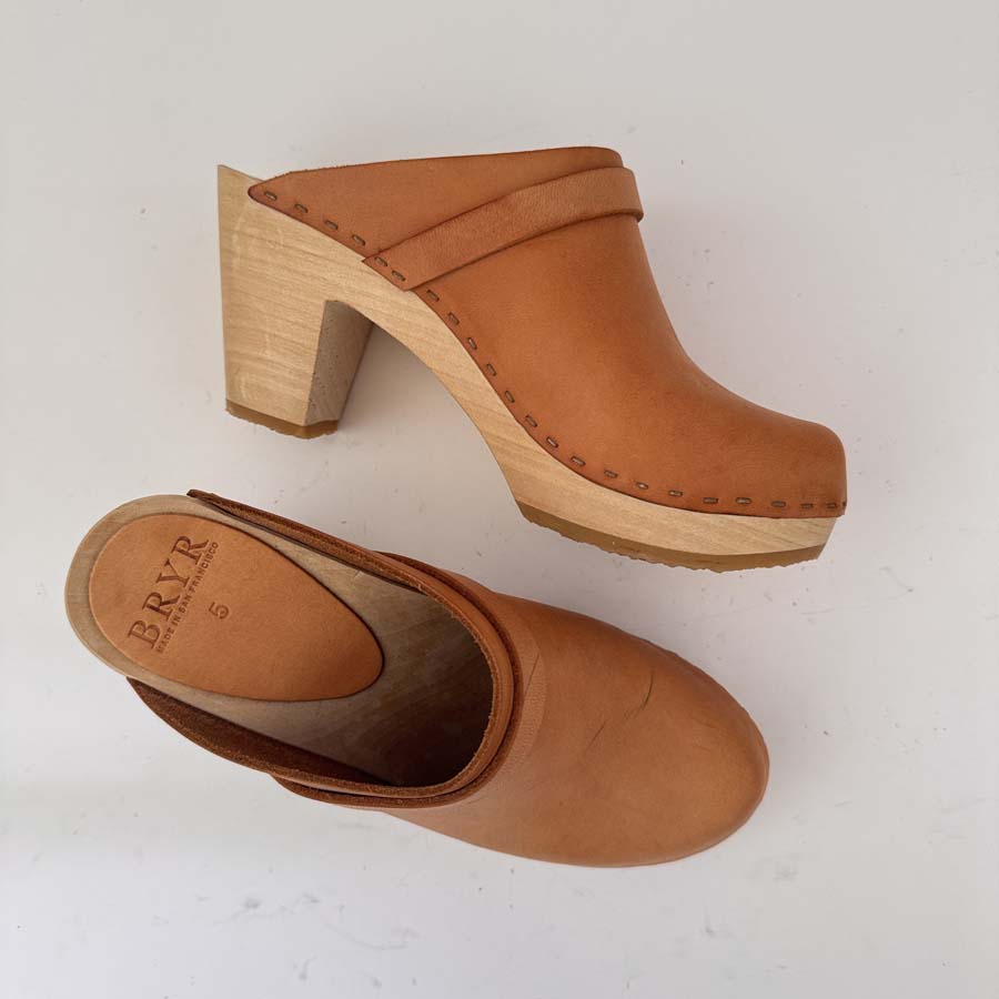 Kat in Natural - Size 5 (T3)