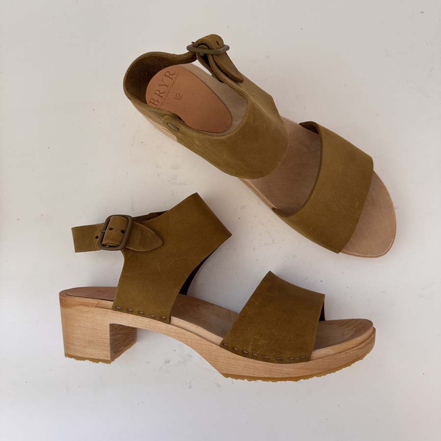 Maya in Kelp Nubuck- Size 12 (T3)