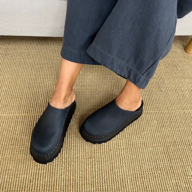 Chonk in Raven Nubuck - Size 7 (T2)