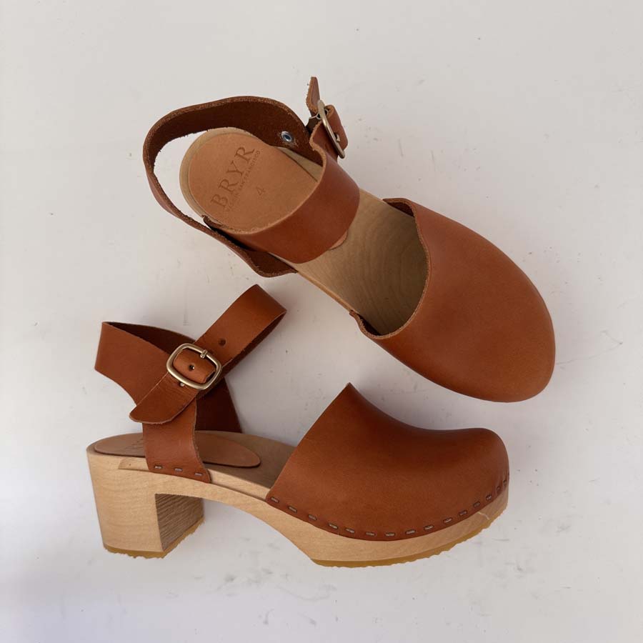 Sylvie Closed Toe in Whiskey Leather - Size 13 (T3)