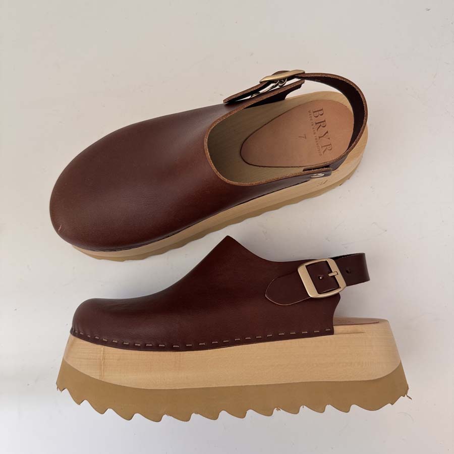 Tegan in Coffee - Size 4 (T3)