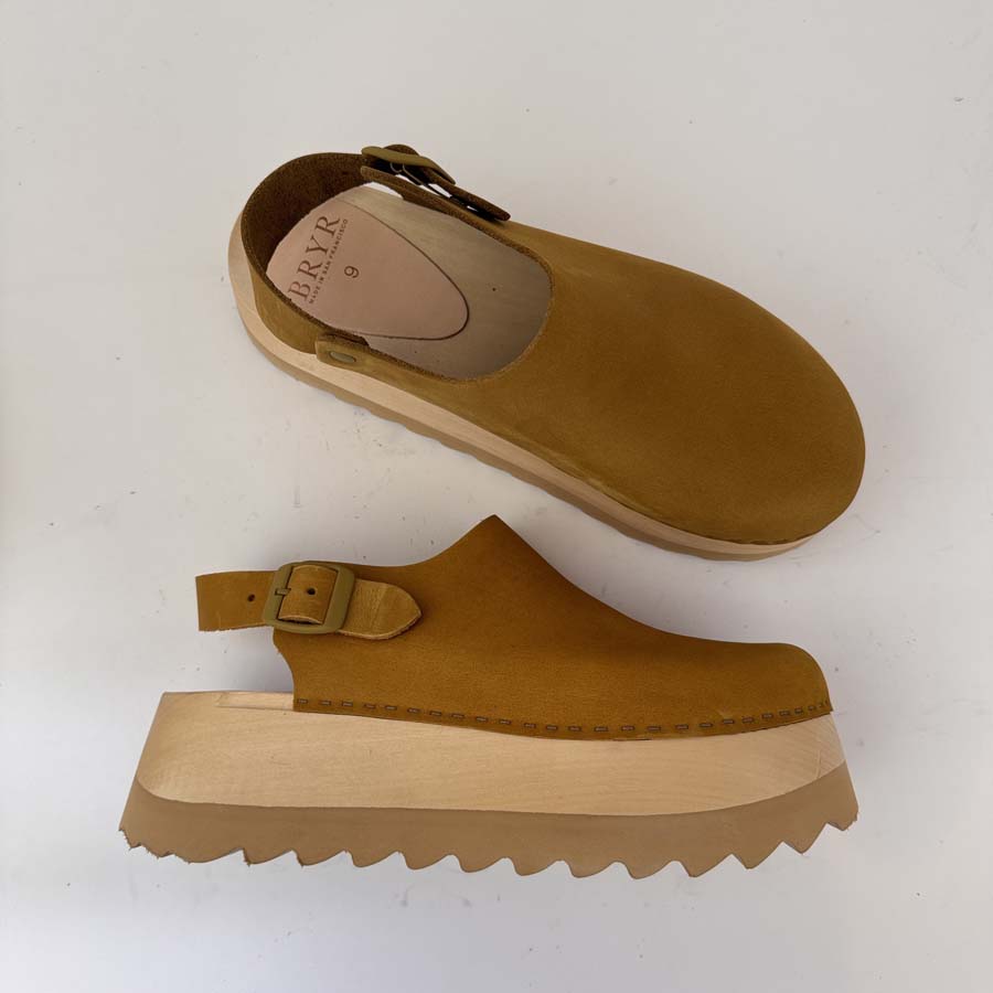 Tegan in Fennel Nubuck - Size 9 (T3)