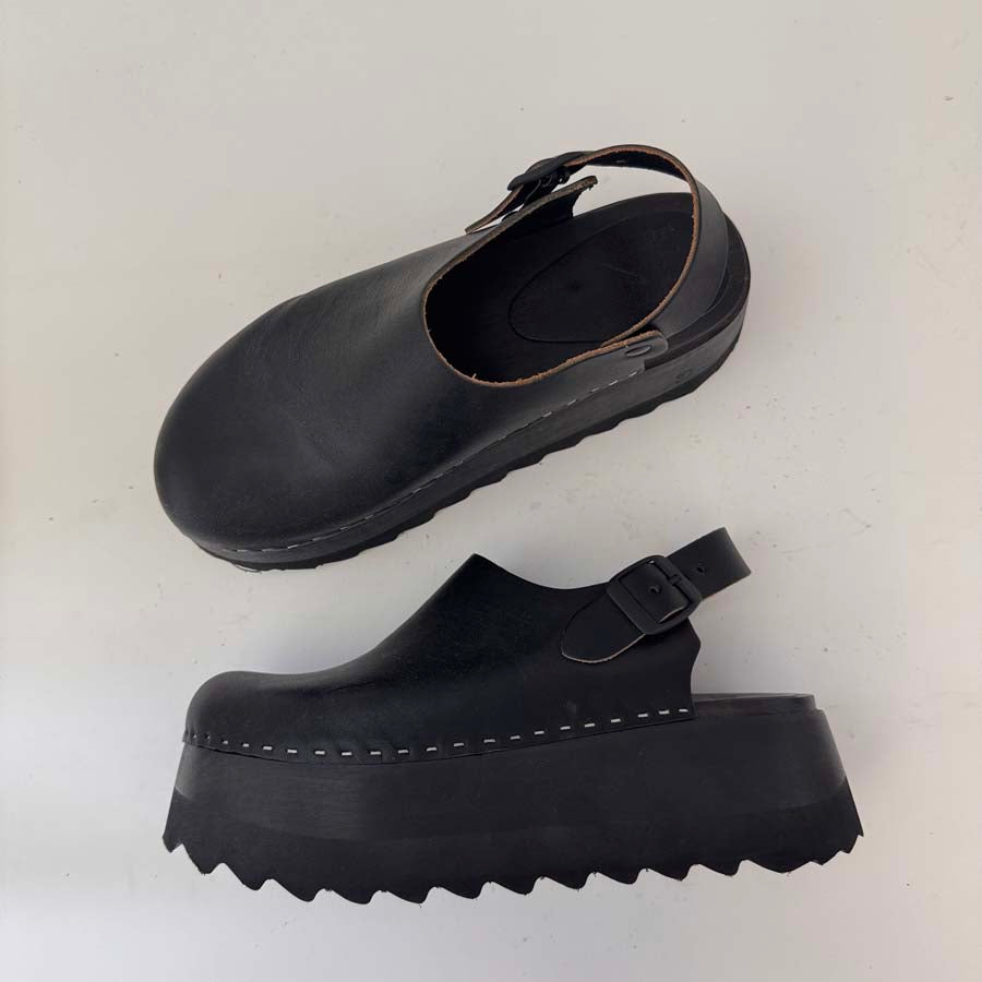 Tegan in Motoblack - Size 7 (T3)