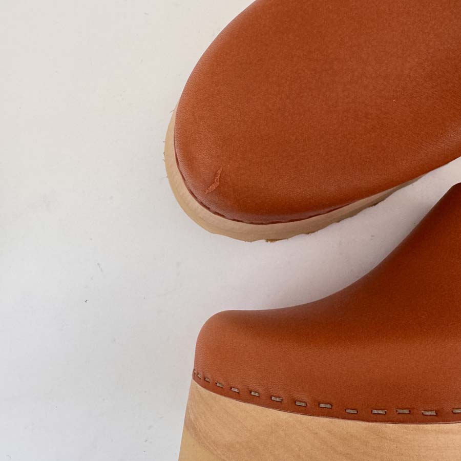 Tegan in Whiskey - Size 10 (T3)