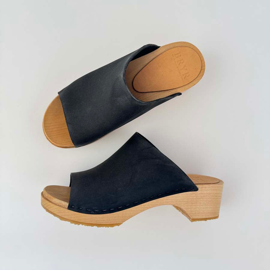 Worker Slide in Coal - Size 4 (T3)