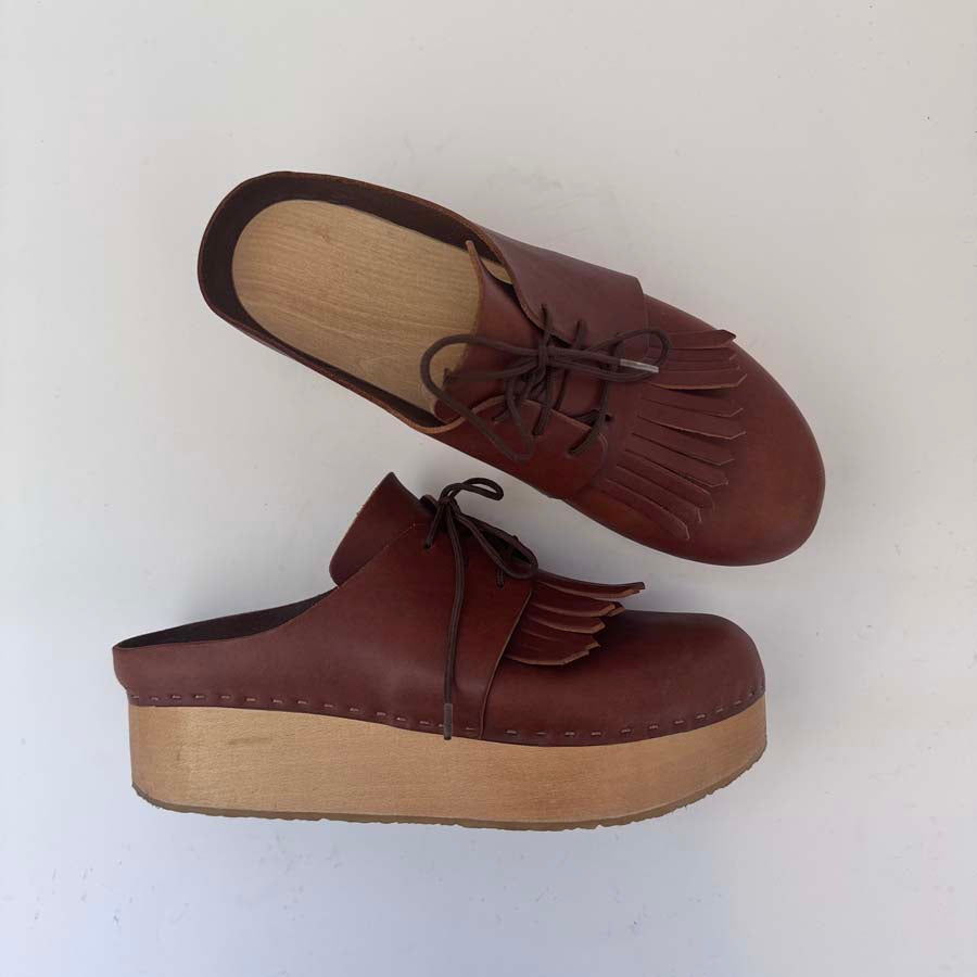 Zoe with Kilt in Sienna - Size 9 (T4)