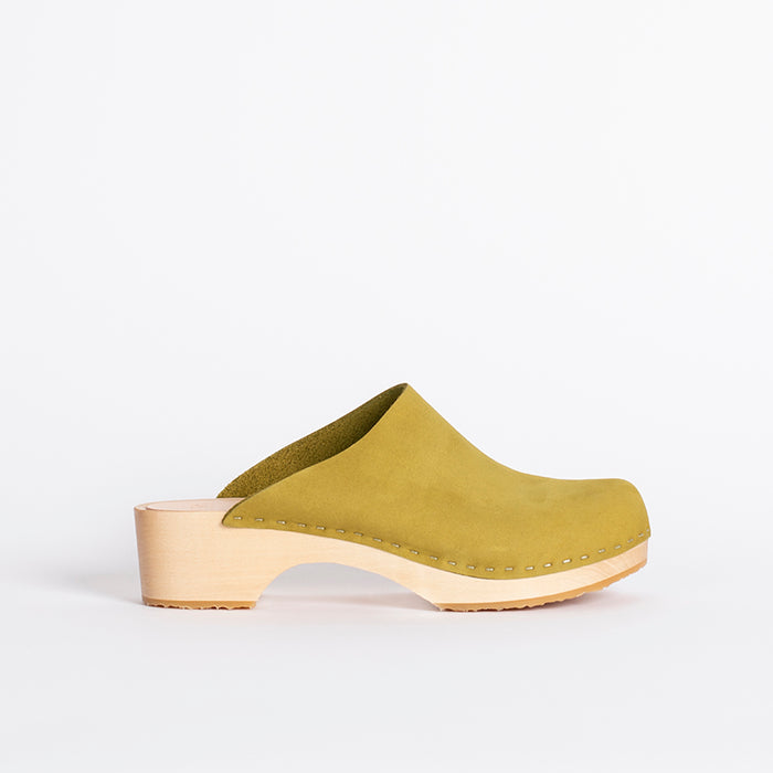 Worker Clog in Fennel - Ready to ship